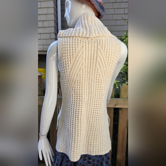 Dex Women's Small Knitted Cowl Neck Cream Coloured Vest Small. - Picture 11 of 12